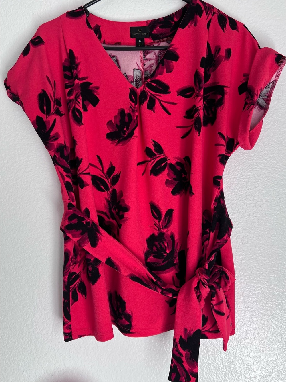 Worthington Red and Black Floral Tie-Waist Blouse